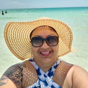 Meet your Posher, Roxana